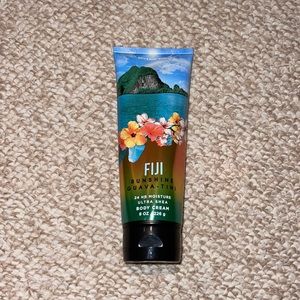 Bath and body works moisturizer